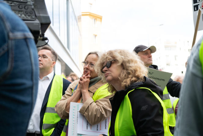 Dramat setek rodzin pod Warszawą! Nowa autostrada zburzy ich domy?! „Żyjemy na bombie”