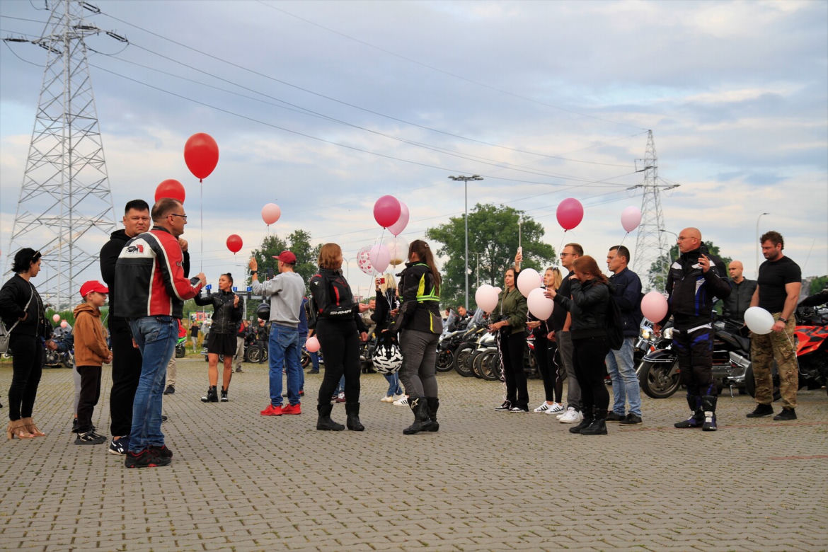 Przed Areną Lublin symbolicznie pożegnano dwójkę tragicznie zmarłych motocyklistów