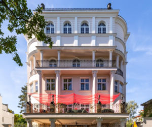 Biurowiec z lat 90. i początku XXI wieku. Warszawa, ulica Kielecka 23