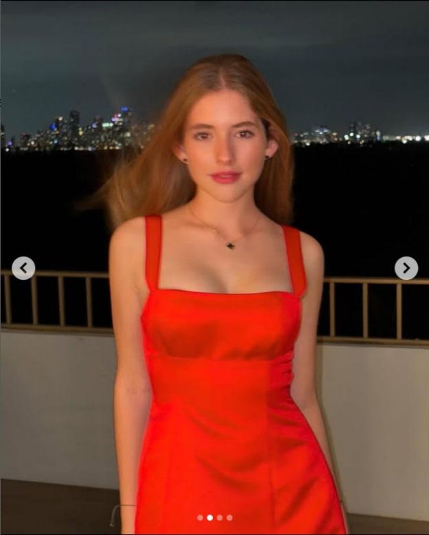 Córka Rubika pozuje w bikini. Ona ma dopiero 16 lat?