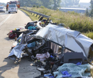 Wypadek polskiego autokaru w Niemczech obok Drezna. NIE ŻYJE 9 osób, około 40 rannych