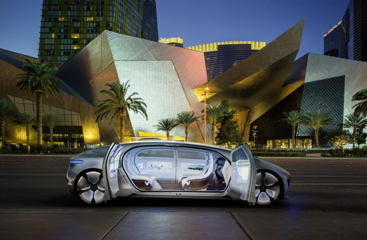 Autonomiczny Mercedes-Benz F 015 Luxury