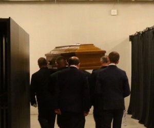 Trumna z ciałem prezydenta Pawła Adamowicza
