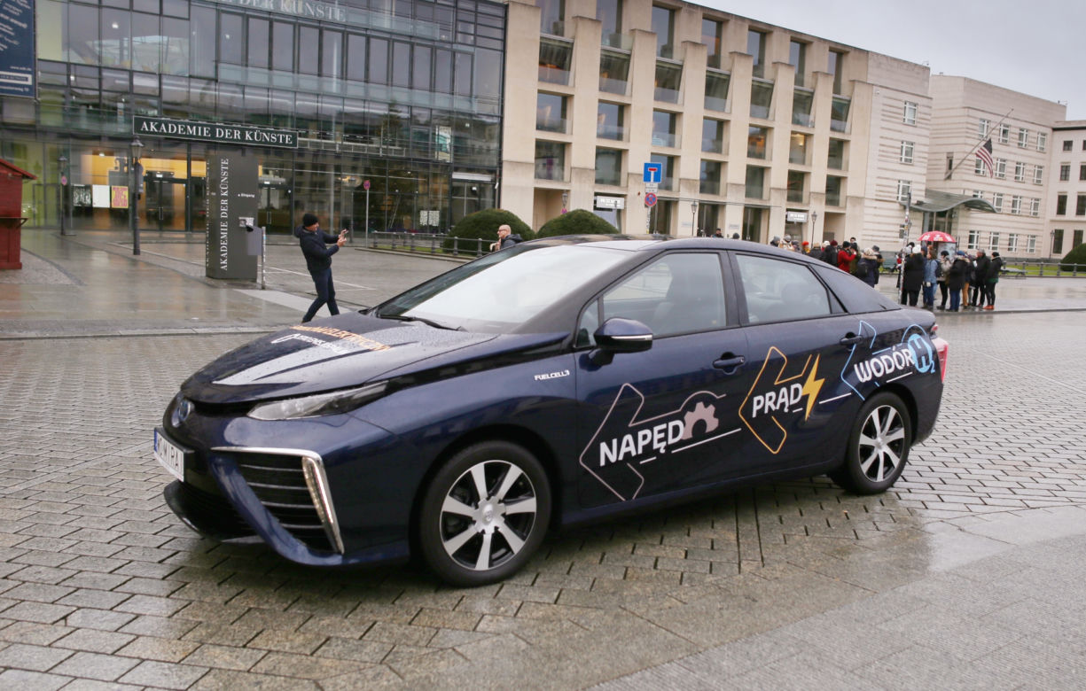 Toyota Mirai zarejestrowana w Polsce
