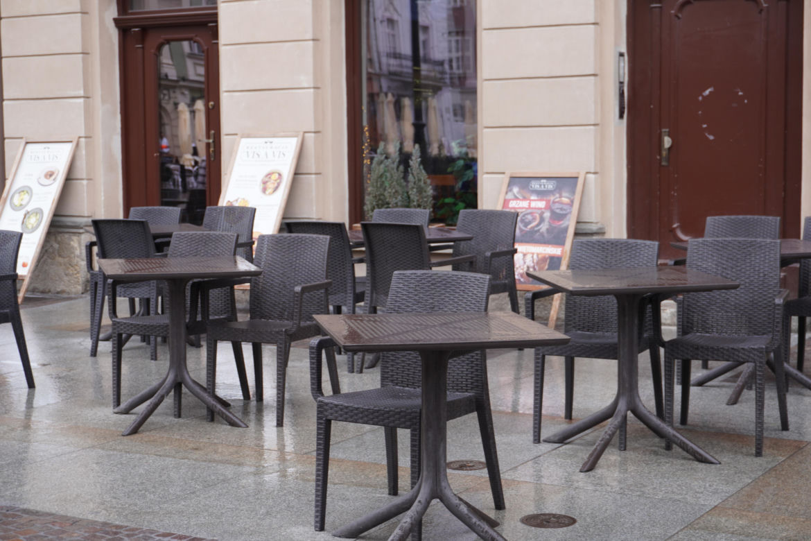 Ogródki wróciły na Stary Rynek w Poznaniu