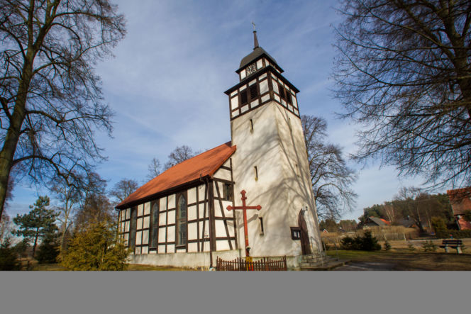 Pobił dziecko. Dalej jest proboszczem.