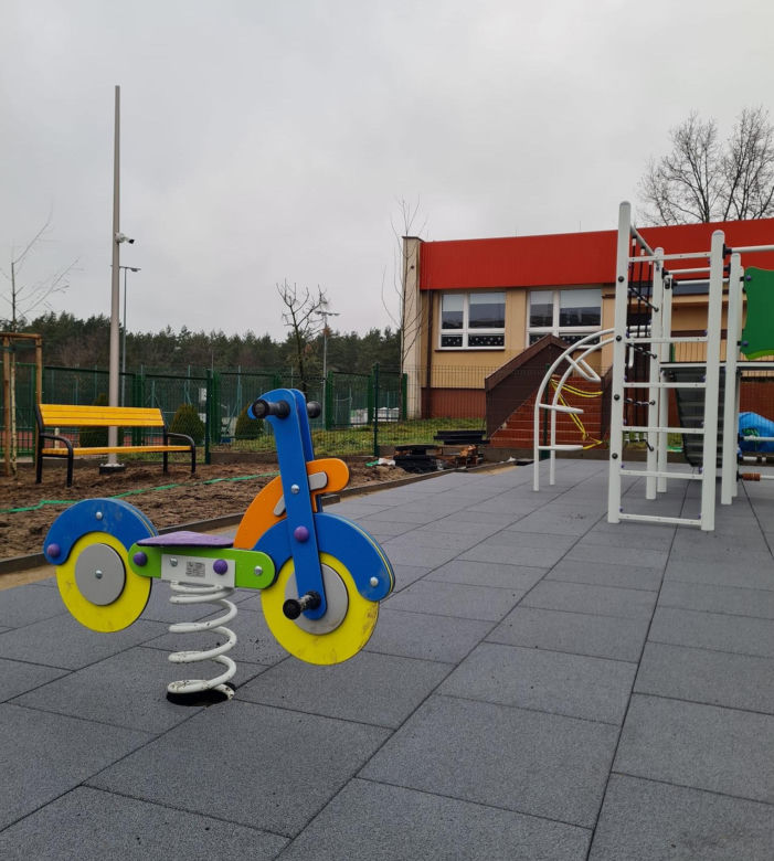 Plac zabaw przy siedleckiej "Ósemce" został zrealizowany w ramach budżetu obywatelskiego miasta Siedlce