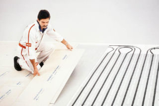 Ogrzewanie podłogowe suche – kiedy wykorzystać? Jest lepsze od mokrego?