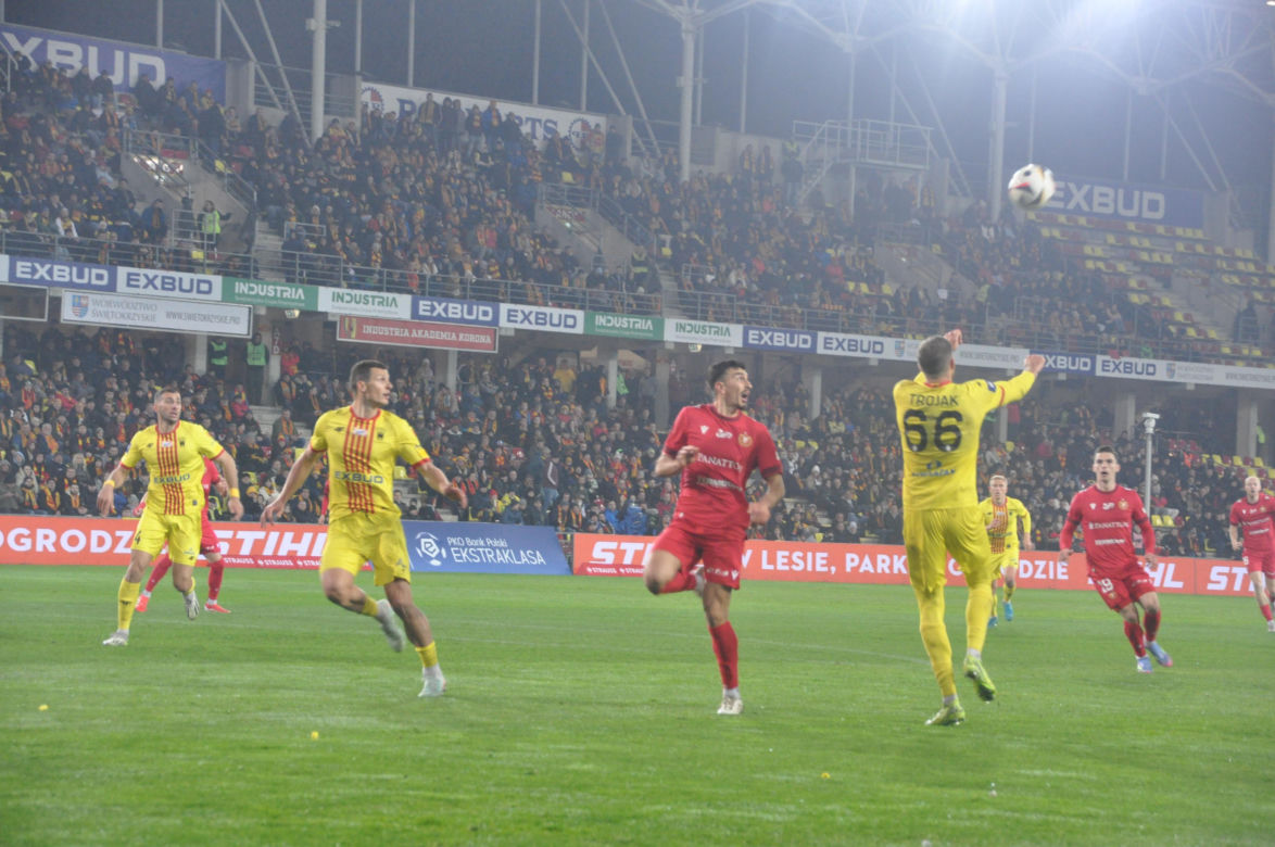 Korona - Widzew