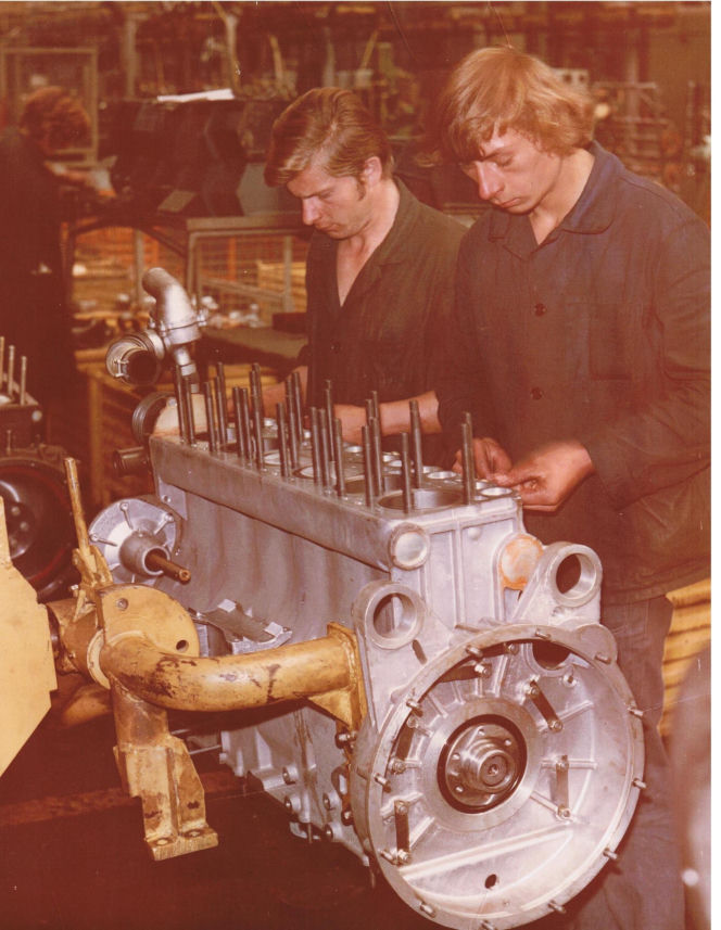 Archiwalne zdjęcia Fabryki Samochodów Ciężarowych (FSC) z lat 70. budzą ogromny sentyment, ale i smutek