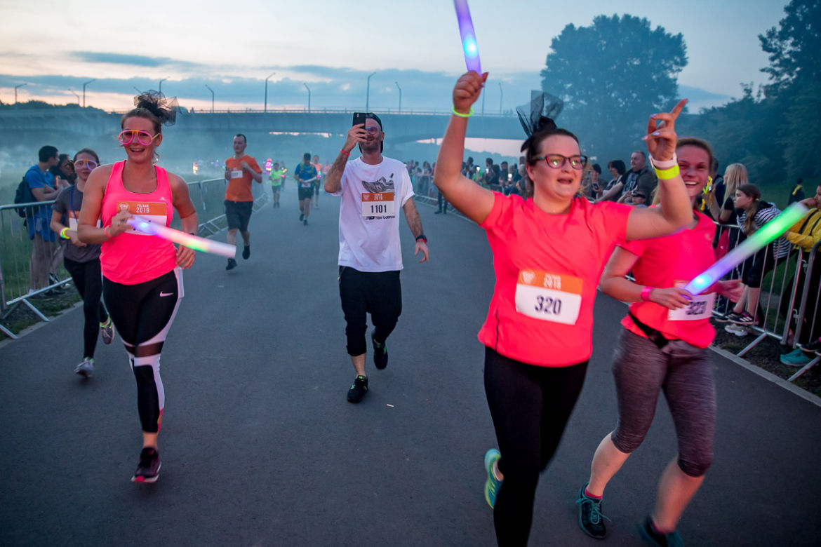 ESKA LEDs RUN  - zdjęcia z biegu innego niż wszystkie