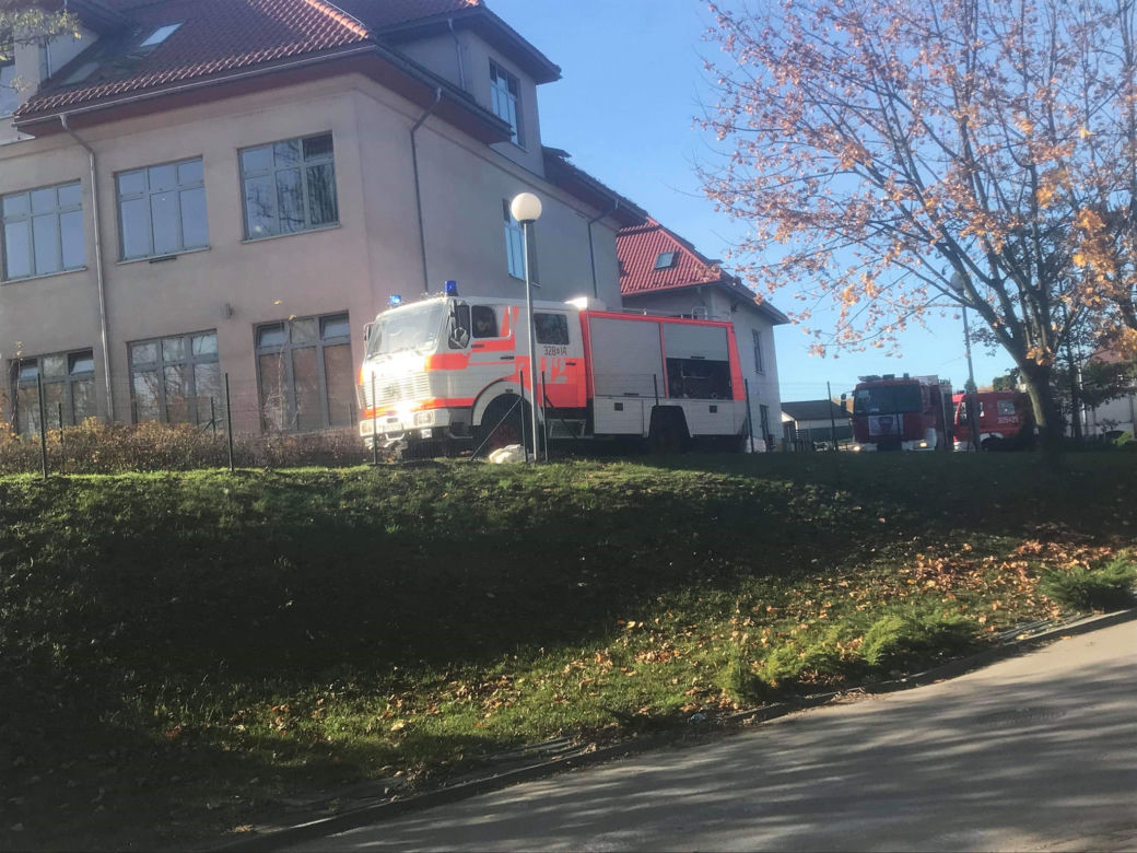 Pożar w szkole podstawowej w Zielonkach.Trwa ewakuacja [ZDJĘCIA]
