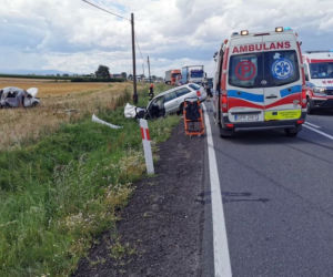 Wypadek na DK40. 40-latka ranna po zderzeniu z 23-letnim kierowcą