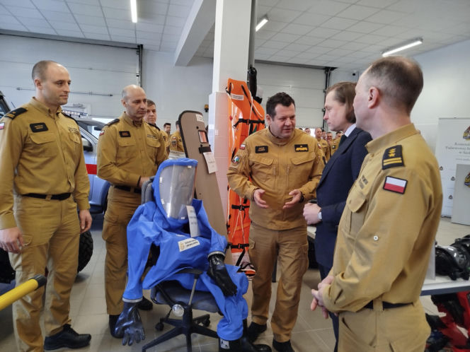 Nowy sprzęt trafi do strażaków z Siedlec, Łosic, Makowa Mazowieckiego, Ostrołęki, Ostrowi Mazowieckiej, Pułtuska, Sokołowa Podlaskiego, Węgrowa i Wyszkowa