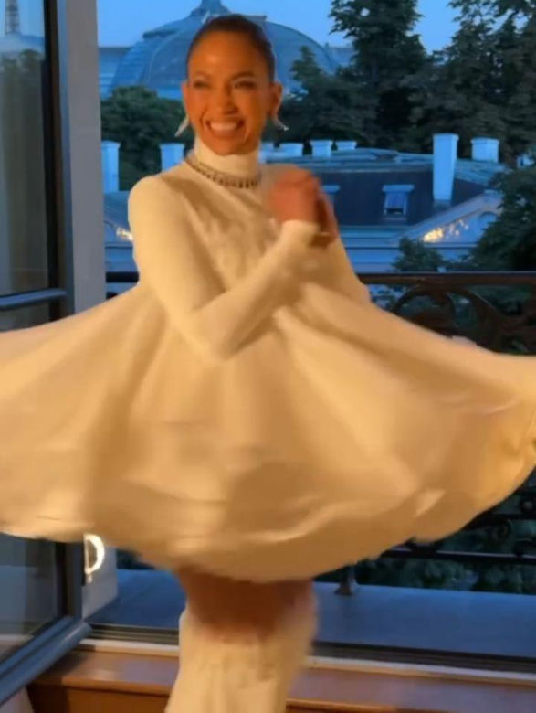 Jennifer Lopez w sukni Stephane'a Rollanda
