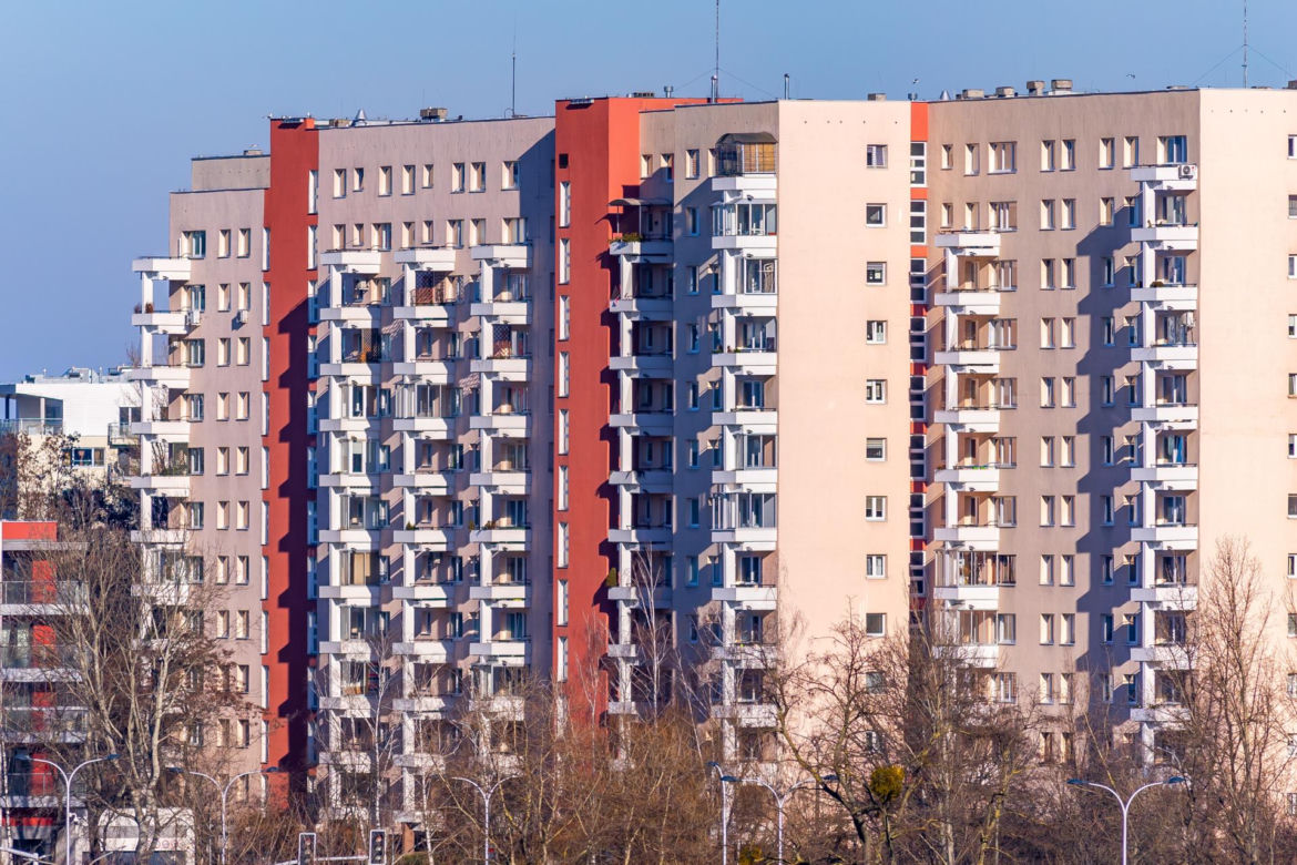 Pasteloza na warszawskich blokach - zobacz zdjęcia jaskrawych przykładów