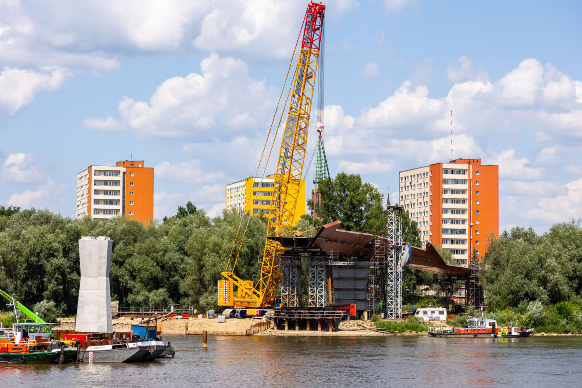 Nowa kładka pieszo-rowerowa w Warszawie