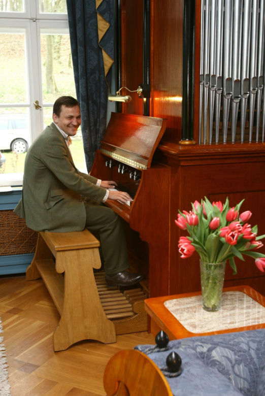 Radosław Sikorski i dwór Chobielin