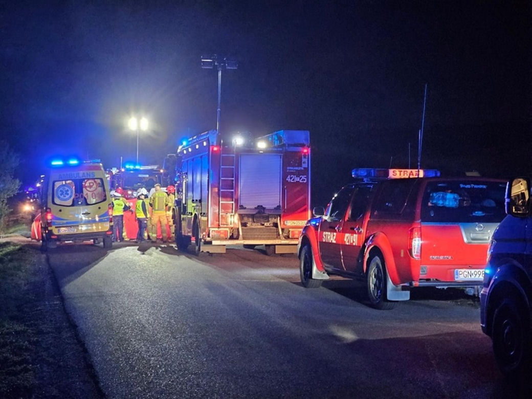 Śmiertelny wypadek na szosie Gniezno - Czerniejewo w Gębarzewie, skuter uderzył w busa