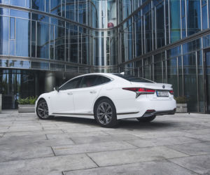 Lexus LS500h F-Sport