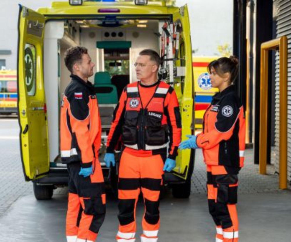 Na sygnale, odcinek 818: Ranny pacjent bagatelizuje swoje obrażenia, ale finałowa diagnoza okaże się szokująca