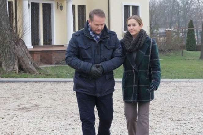 Ojciec Mateusz 15 odc. 195. Mateusz (Artur Żmijewski), Beata Bielska (Kamila Baar-Kochańska)