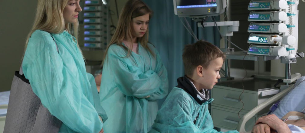 M jak miłość, odcinek 1307, Joasia (Barbara Kurdej-Szatan), Zosia (Julia Wróblewska), Wojtuś (Feliks Matecki)