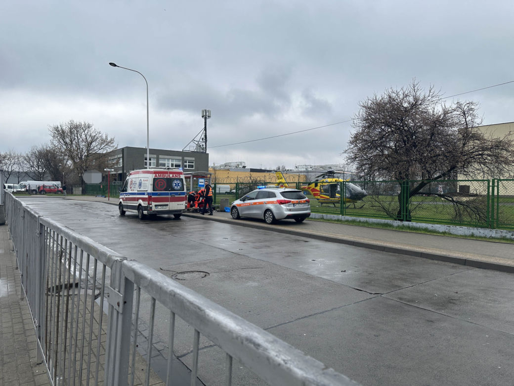 Walka o życie na pętli autobusowej. Mężczyzna zmarł