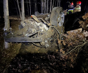 24-latek dachował Audi aż wypadł silnik! Przez cztery powiaty uciekał przed policją