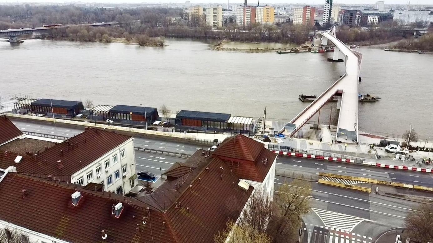 Kładka przez Wisłę prawie gotowa. Trwają ostatnie prace przed otwarciem