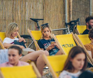 Kino plenerowe w Białymstoku w ramach Streat Food Młynowa