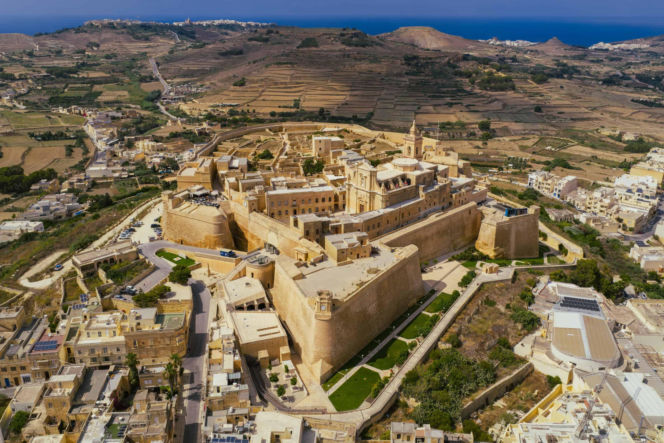 Z Valletty do Victorii na Gozo