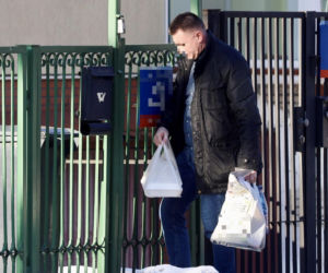 Kaczyńskiemu przywieziono obiad i zakupy