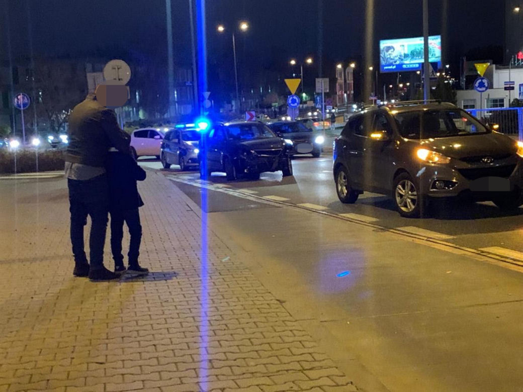 Obywatelskie zatrzymanie pijanego kierowcy. Wiózł 10-letniego synka