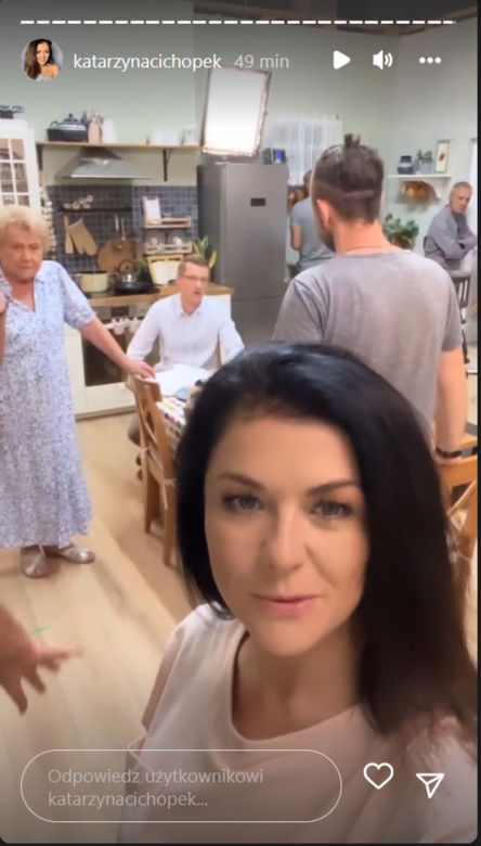 M jak miłość na planie. Piotrek (Marcin Mroczek), Kinga (Katarzyna Cichopek), Barbara (Teresa Lipowska)