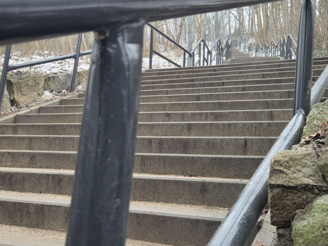 Schody do nieba w Bydgoszczy. Ponad 150 stopni, by dostać się na Wzgórze Wolności