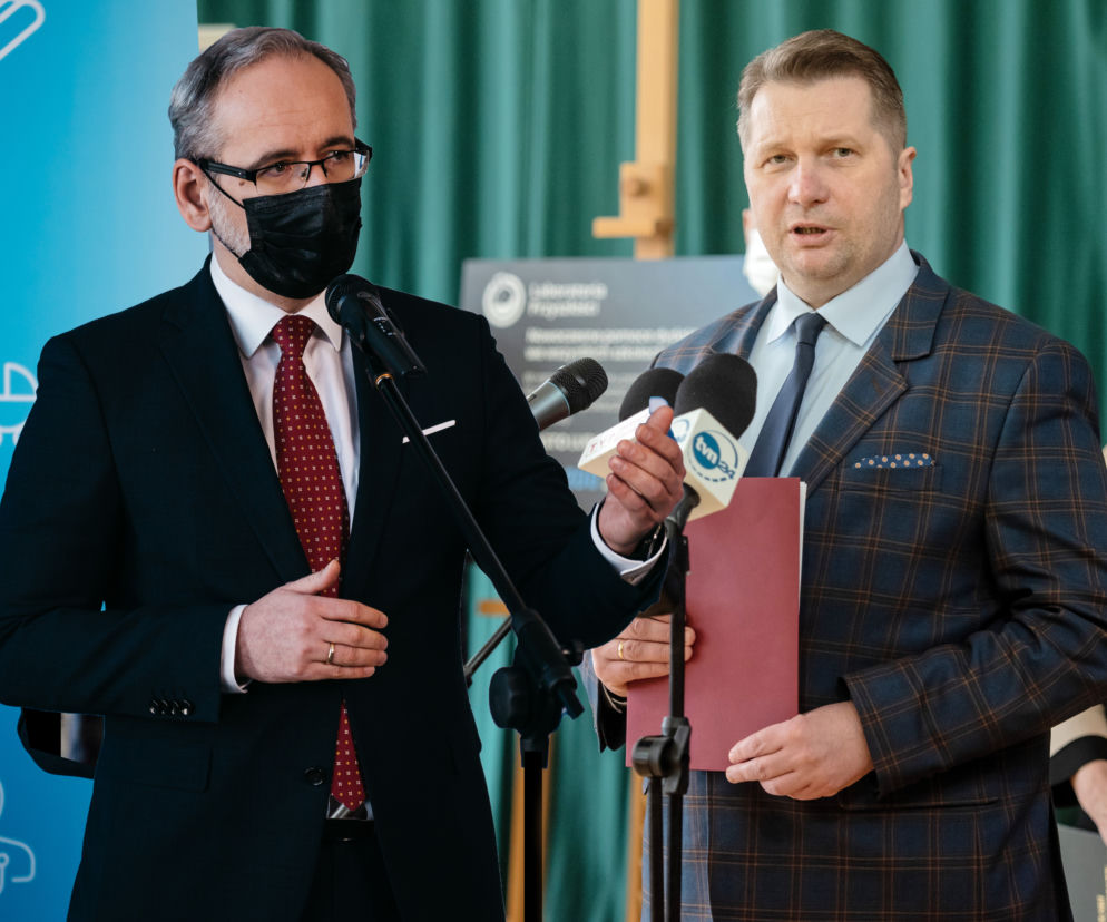 Adam Niedzielski, Przemysław Czarnek. Konferencja ministra zdrowia i ministra edukacji. [9.02.2022]
