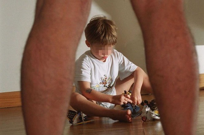 pedofilia, pedofil, molestowanie dzieci