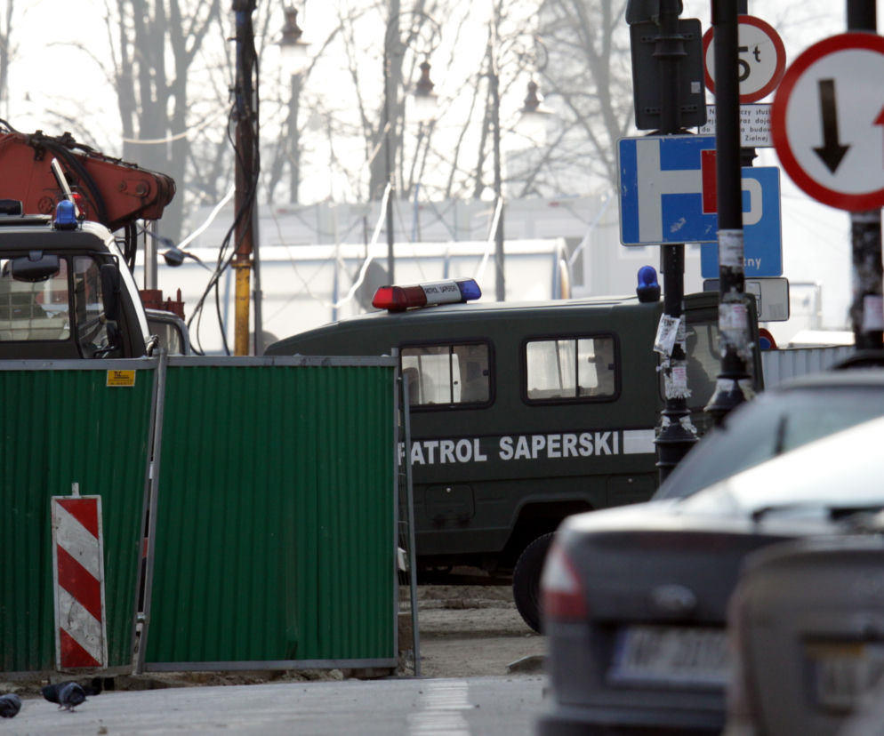 WARSZAWA: Niewybuch SPARALIŻOWAŁ centrum - ZDJĘCIA