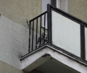 Bródno. Śmiertelny upadek dziecka z balkonu