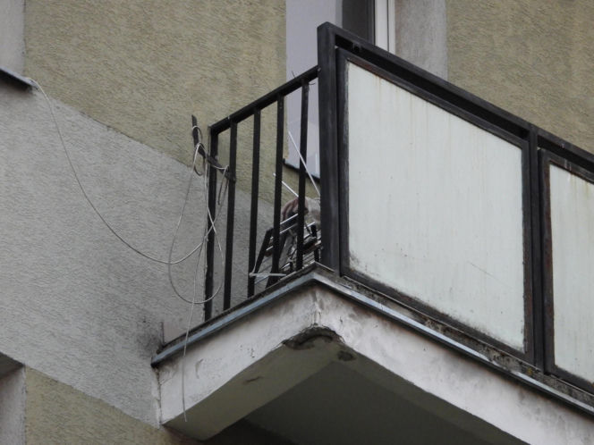 Bródno. Śmiertelny upadek dziecka z balkonu