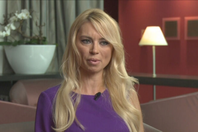 Utrzymanka Hugh Hefnera: Nie jestem prostytutką. Pieniądze za seks to normalne [WIDEO]