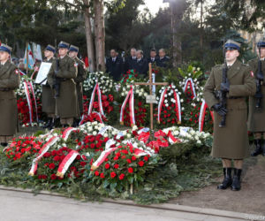 Czekali z pogrzebem na Kaczyńskiego
