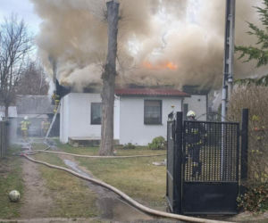 Jako strażak ratował życie i dorobek innych. Teraz ogień zniszczył jego dom