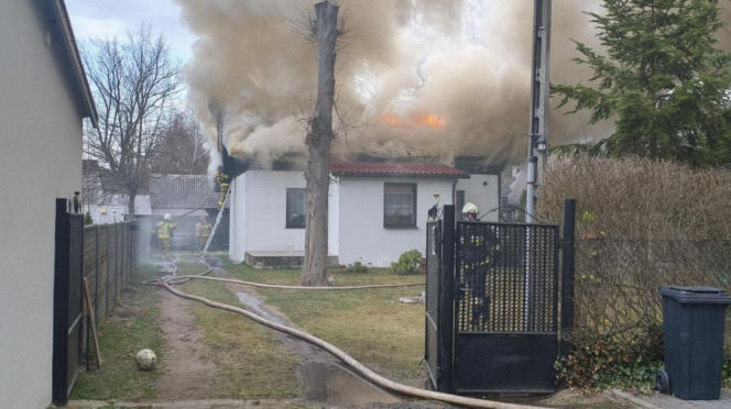Jako strażak ratował życie i dorobek innych. Teraz ogień zniszczył jego dom