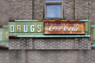 Coca-Cola zaczynała jako lek w aptece. Miała leczyć m.in. problemy z potencją