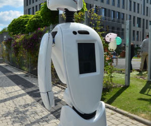 Robot EuGenius. Towarzyski przewodnik z Wrocławia