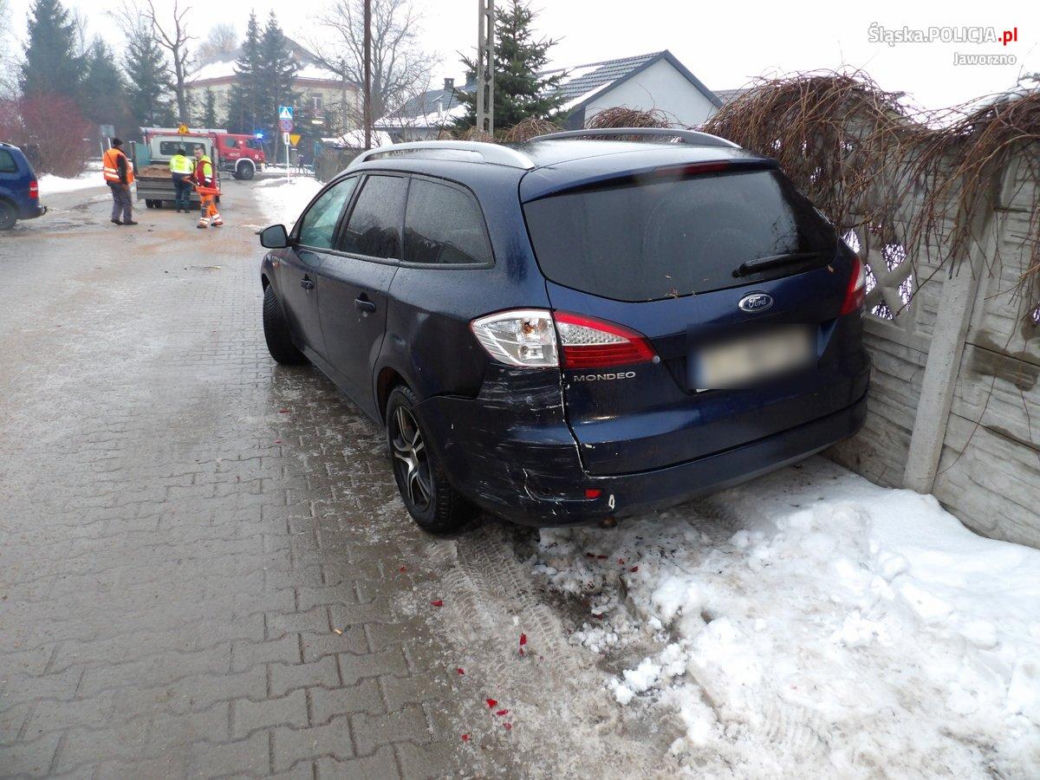 Trzy kolizje i potrącenie dziecka na ul. Nauczycielskiej w Jaworznie