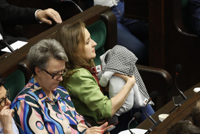 Bosakowie przyszli do Sejmu ze Stefankiem