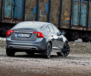 Volvo S60 Cross Country D4 AWD Summum